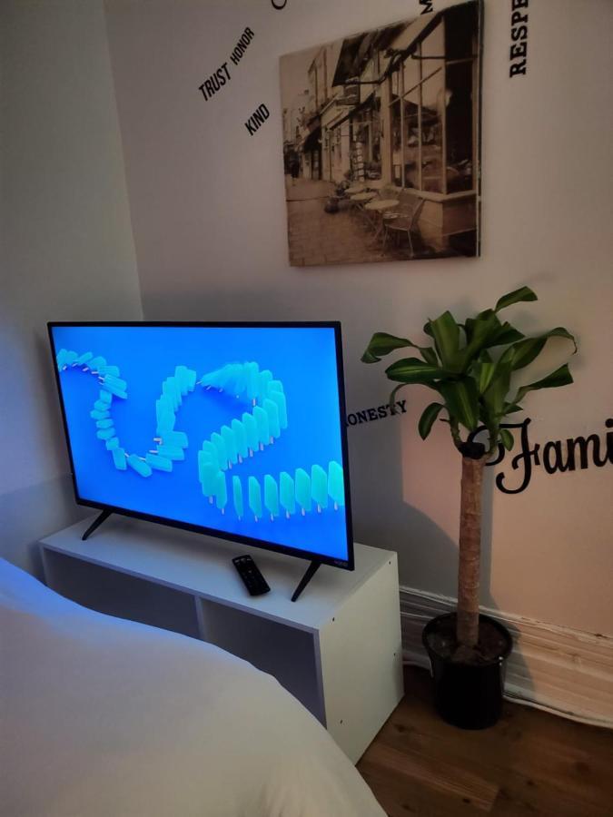 Booking-Eddy- Single Room With Self Check-In Hull Eksteriør billede