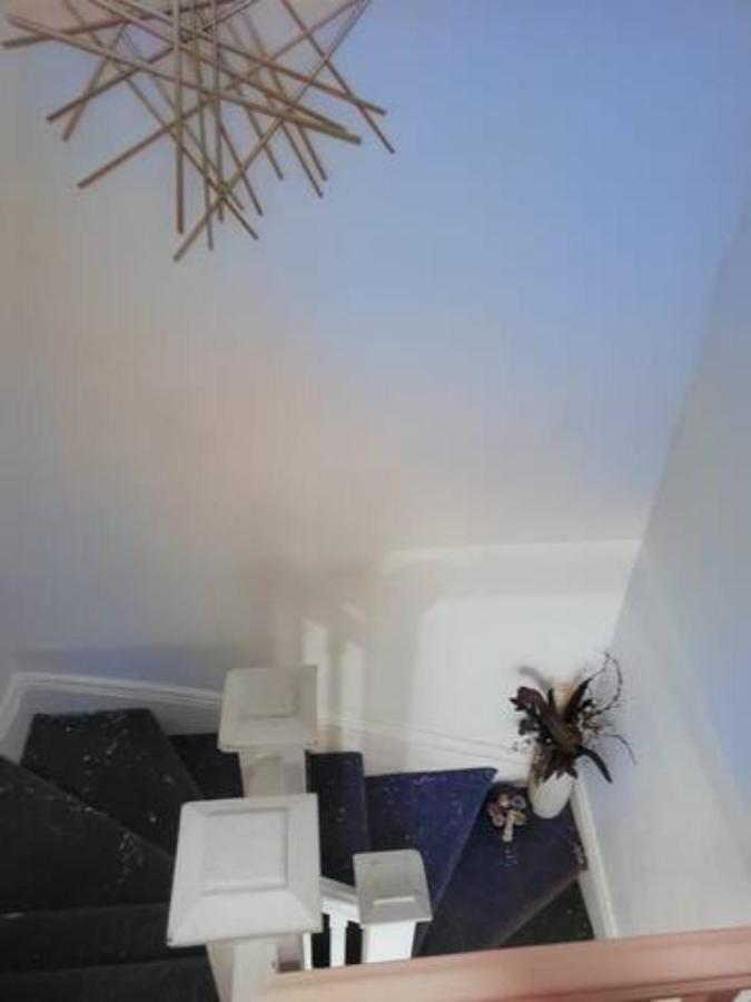 Booking-Eddy- Single Room With Self Check-In Hull Eksteriør billede