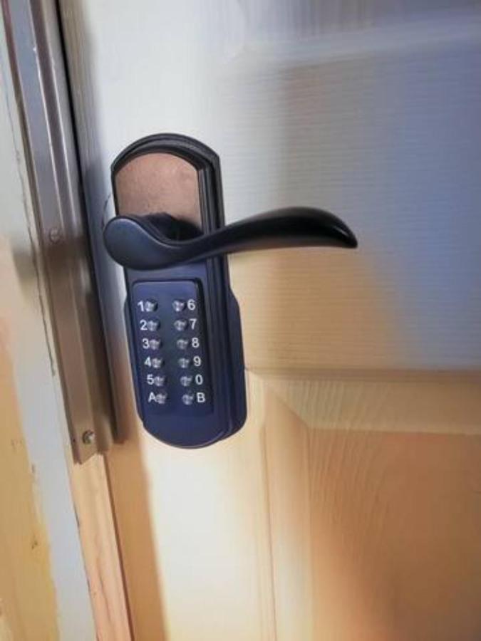 Booking-Eddy- Single Room With Self Check-In Hull Eksteriør billede